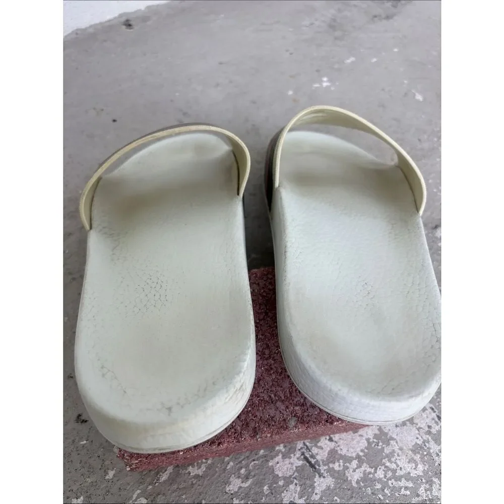 Gucci white 72 pool slides